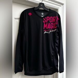 NWT DESCENTE Sports Magic Sports Jersey Black Unisex